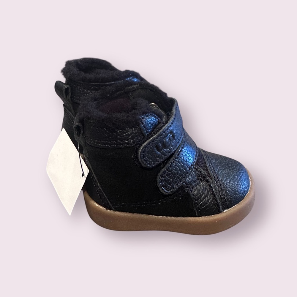 New In Box UGG Black Baby Rennon II Booties with Buckle Detail Size 0/1 - Picture 11 of 13